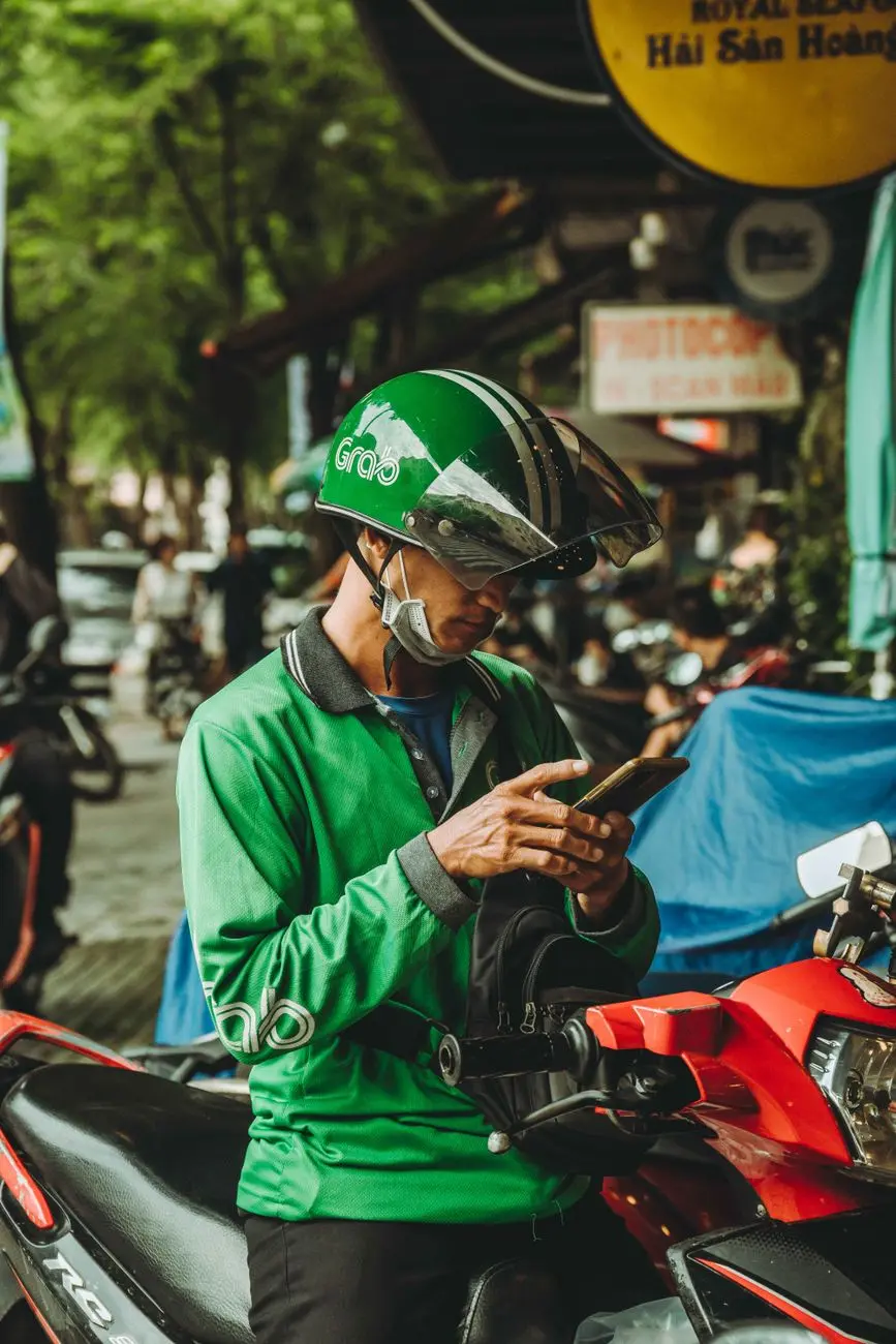 畅想在线平台技术服务优势对比：贵州科�研发与通用开发的差异